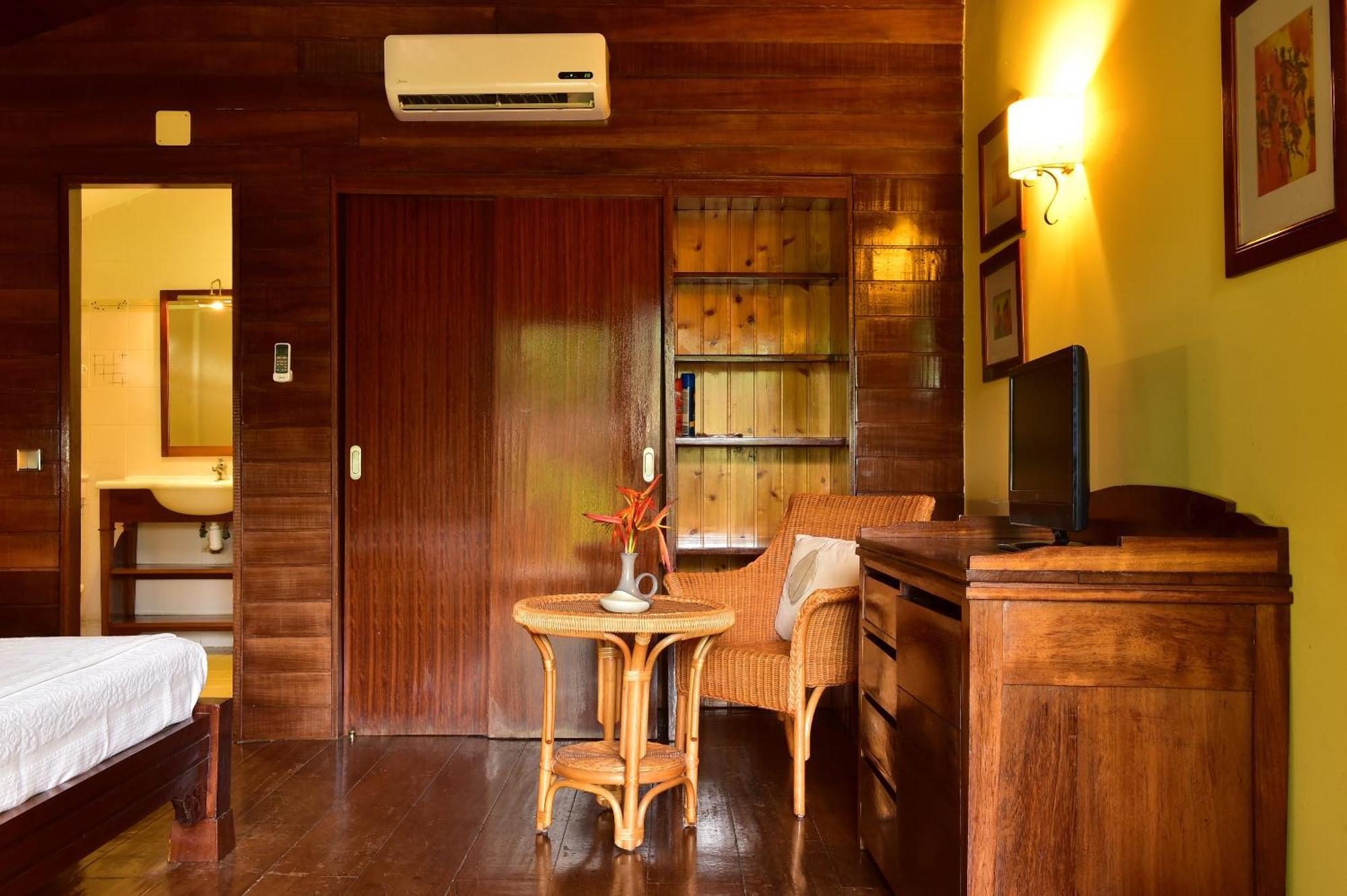 Pestana Equador Hotel Ilheu das Rolas Bagian luar foto