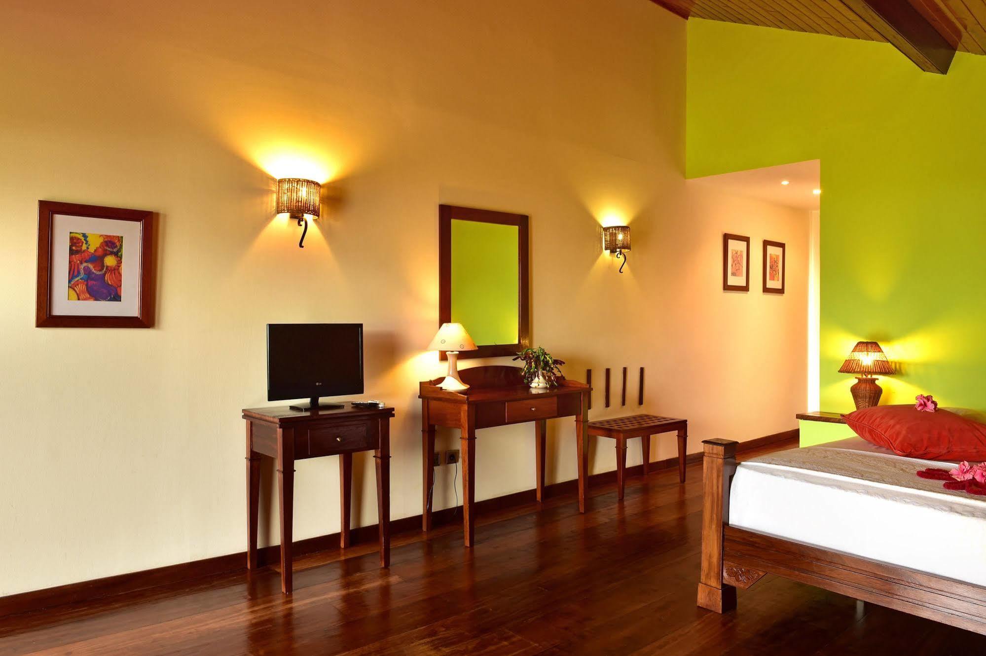 Pestana Equador Hotel Ilheu das Rolas Bagian luar foto